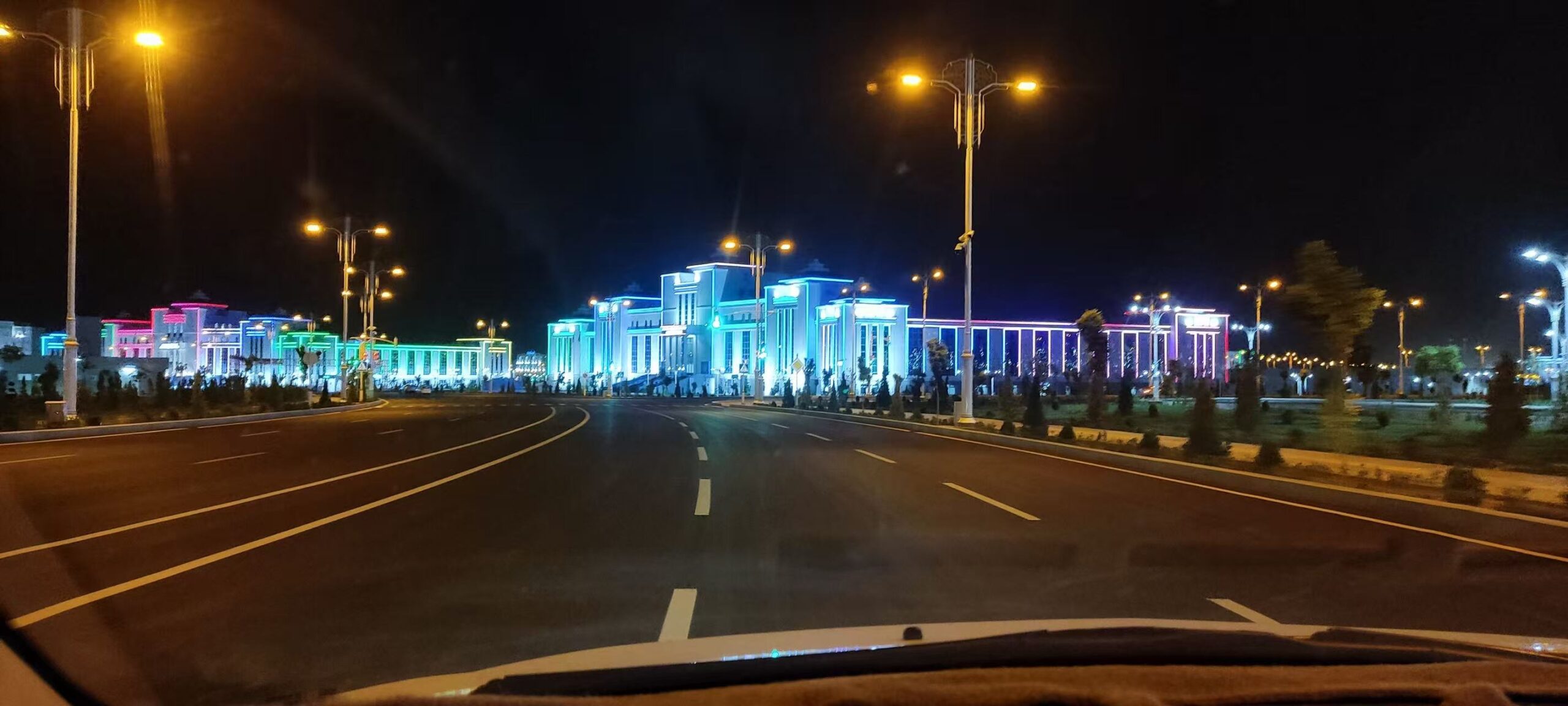 Professional Facade Lighting Solutions