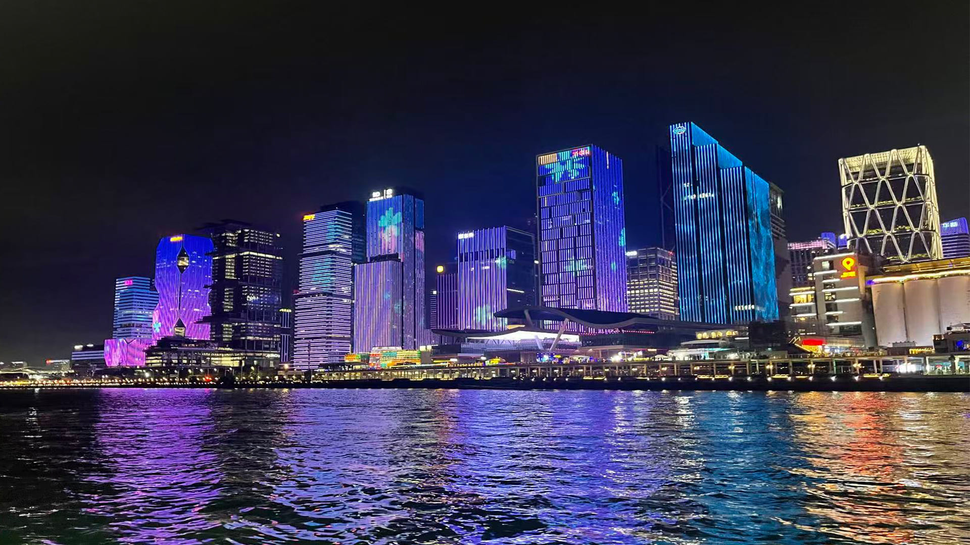 Professional facade lighting projects