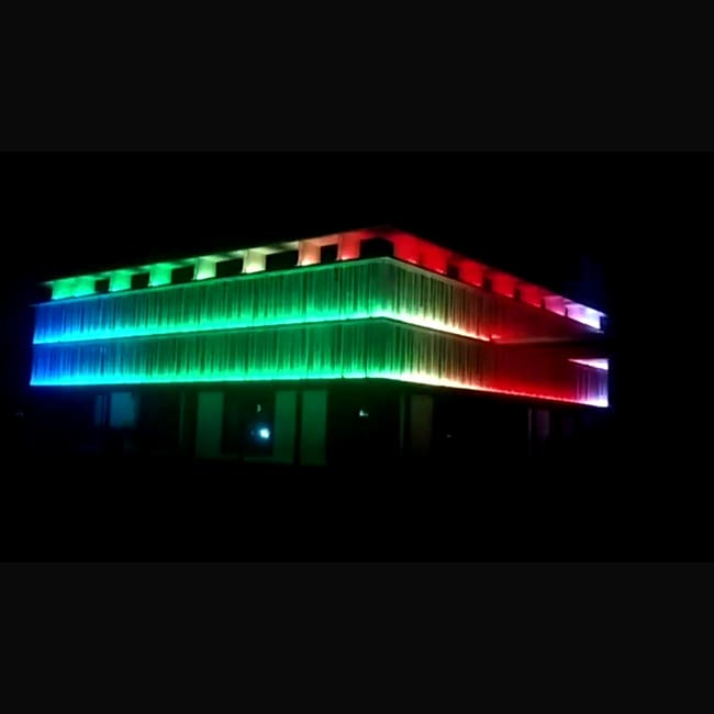 How to select the right linear lights and wall washers for a DMX512 facade project?